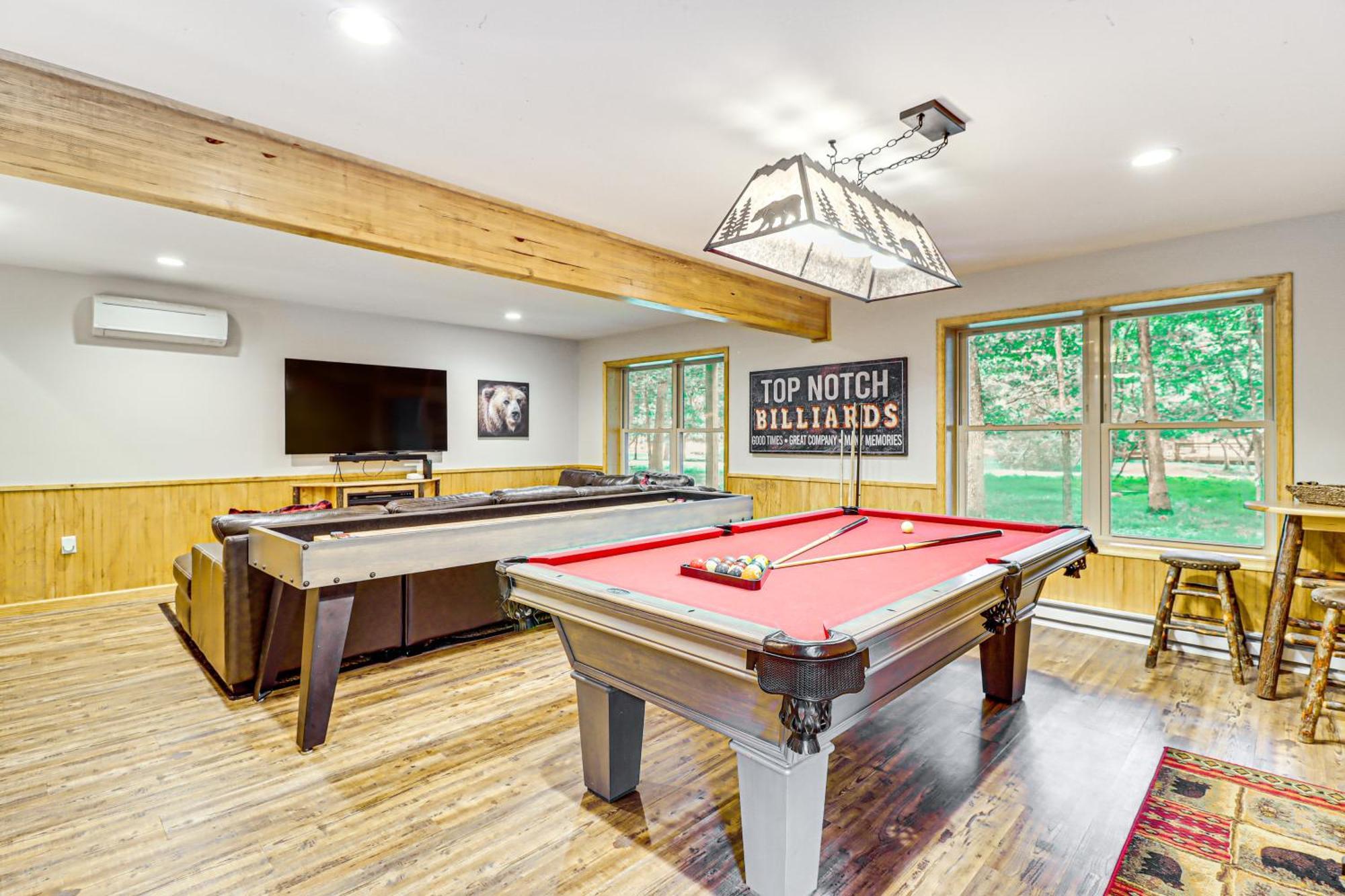 Spacious Pocono Cabin Games, Hot Tub, Lake Access Villa Albrightsville ภายนอก รูปภาพ