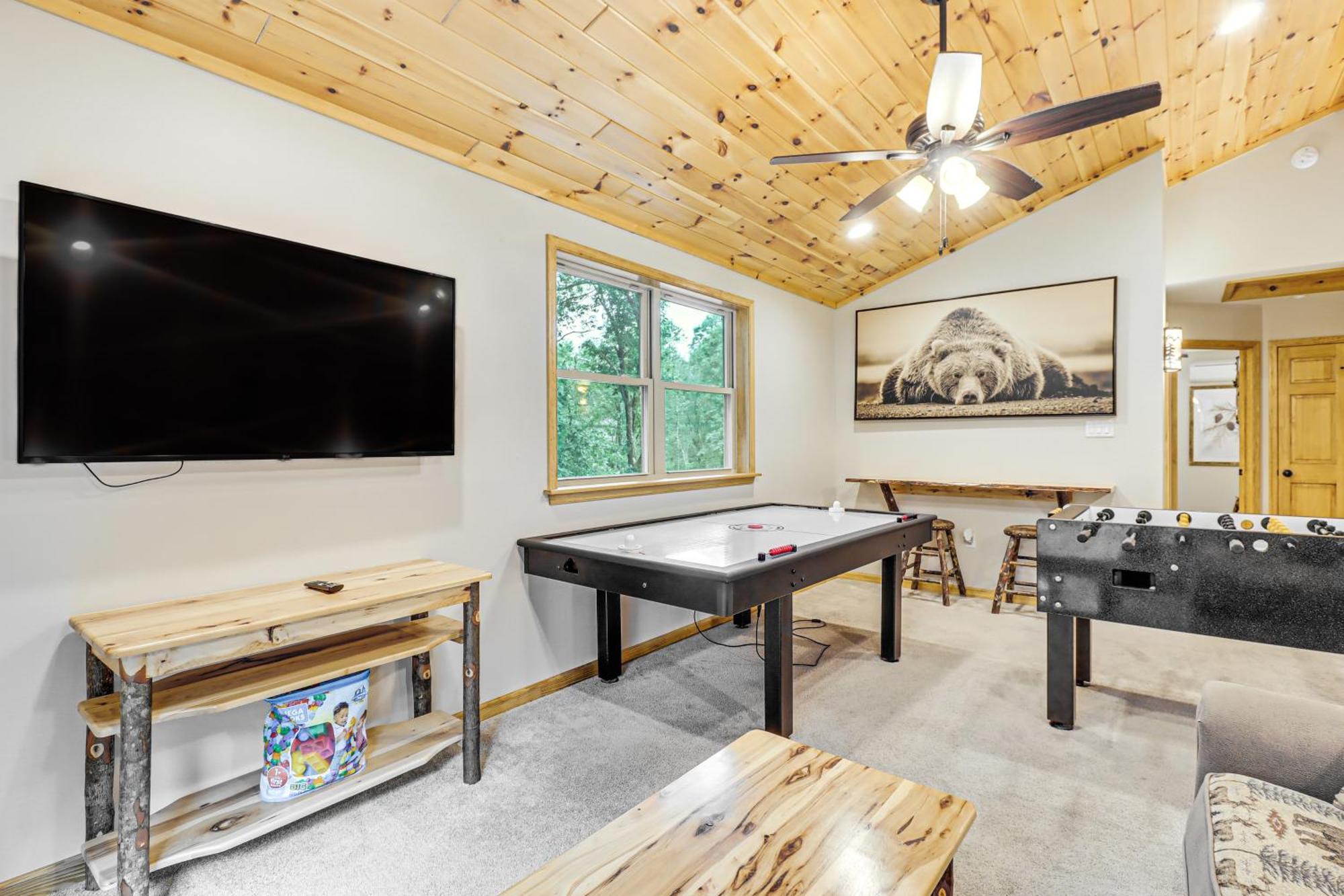 Spacious Pocono Cabin Games, Hot Tub, Lake Access Villa Albrightsville ภายนอก รูปภาพ